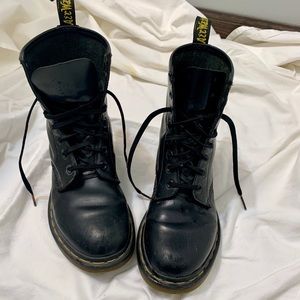 1460 Smooth Leather Lace Up Boots